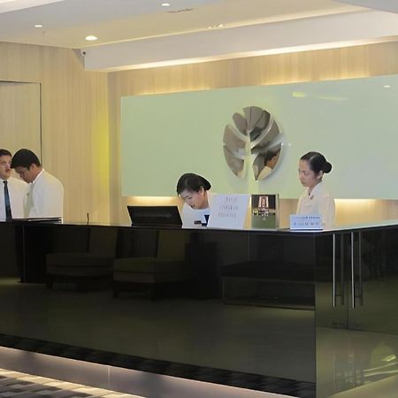 Sequoia Hotel Кесон Сити Екстериор снимка