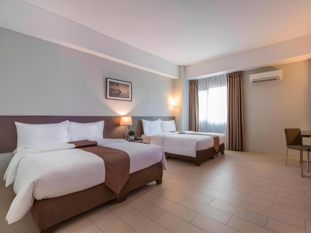 Sequoia Hotel Кесон Сити Екстериор снимка