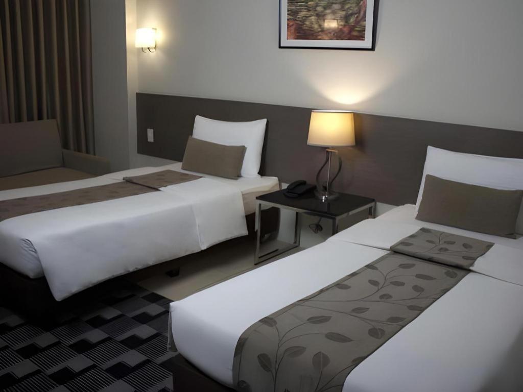 Sequoia Hotel Кесон Сити Екстериор снимка