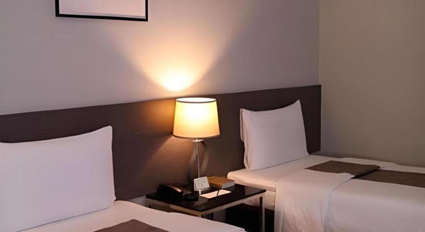 Sequoia Hotel Кесон Сити Екстериор снимка