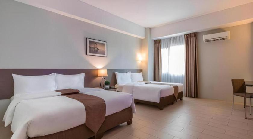 Sequoia Hotel Кесон Сити Екстериор снимка