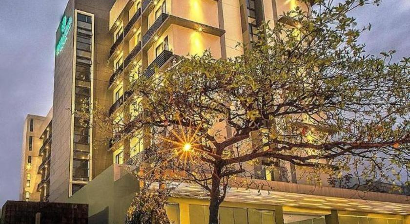 Sequoia Hotel Кесон Сити Екстериор снимка
